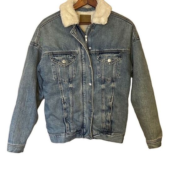 American Eagle Sherpa Lined Denim Jacket - Picture 1 of 10